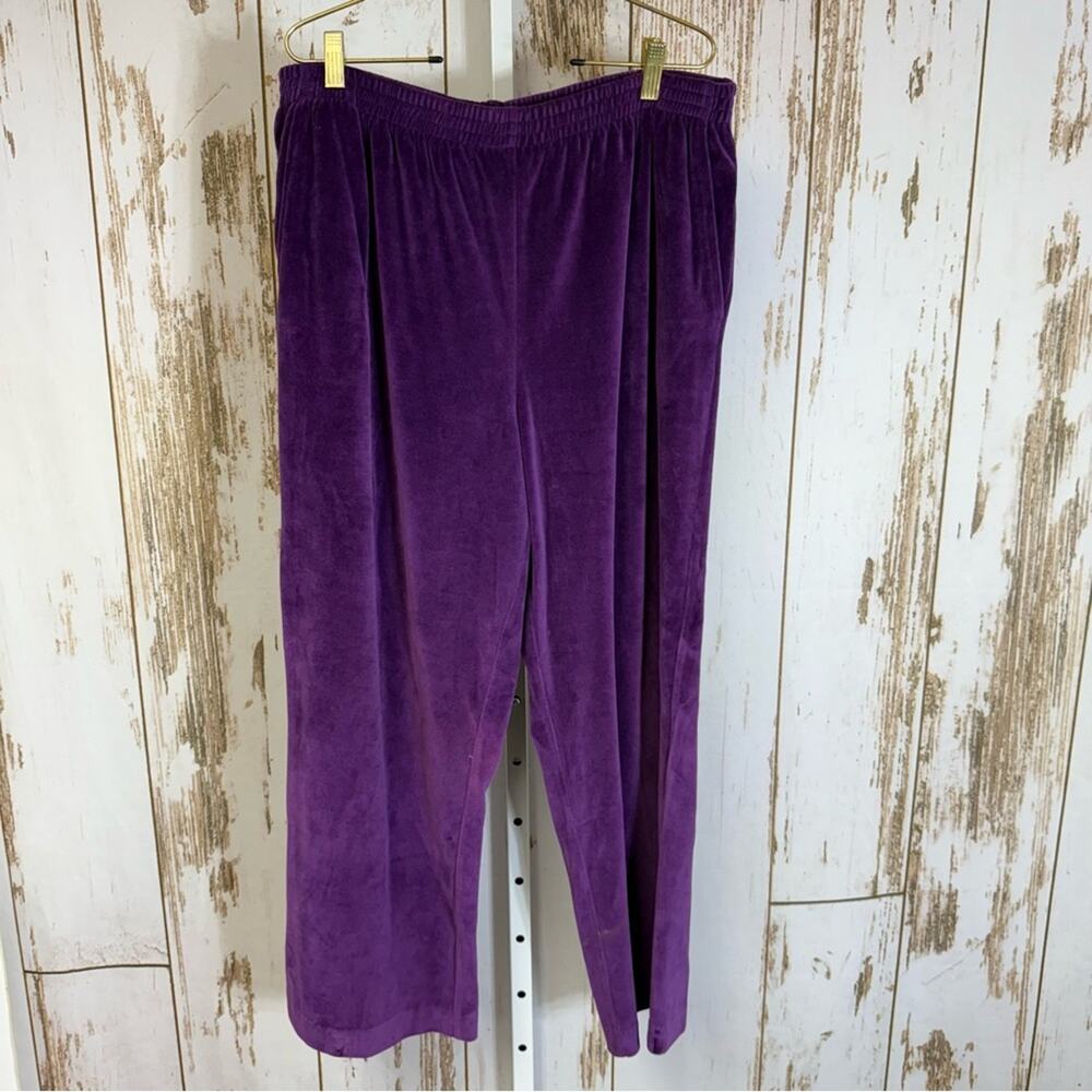Alfred Dunner, Rich Purple Velvety Trousers. Size 16. In excellent condition!